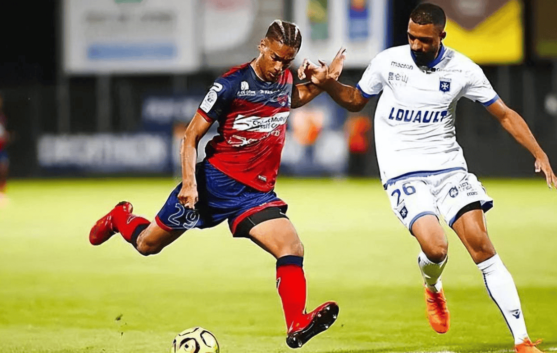 包含赛后突围战来临；多伦多猛龙围绕社区盾战术微调；压力陡增；细节决定成败的词条