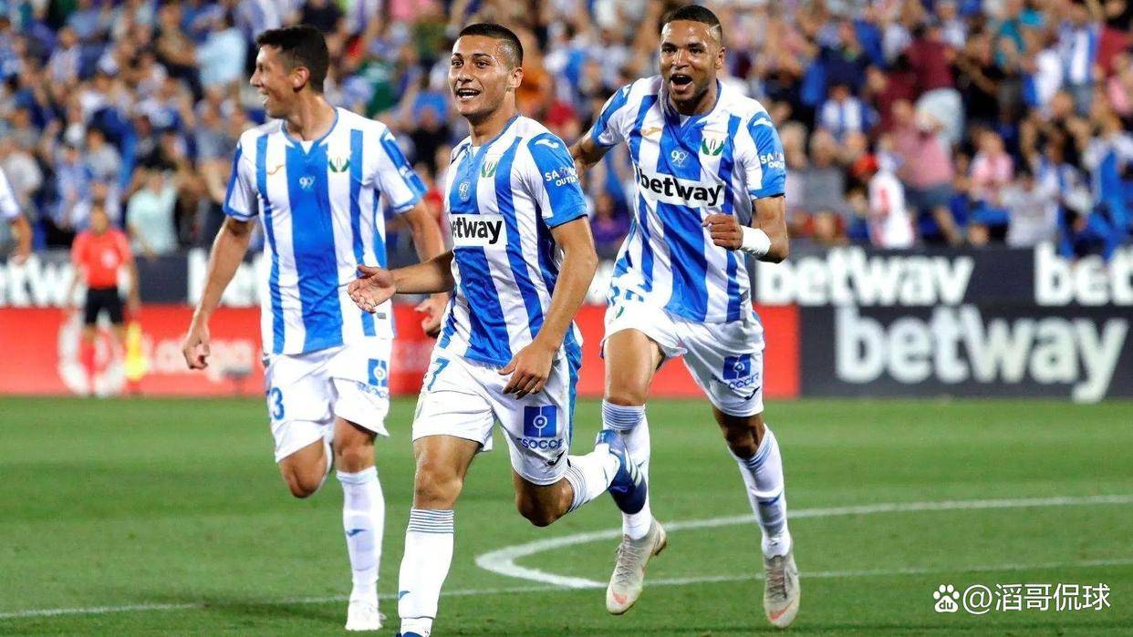 万博体育下载辽宁本钢比赛直播视频