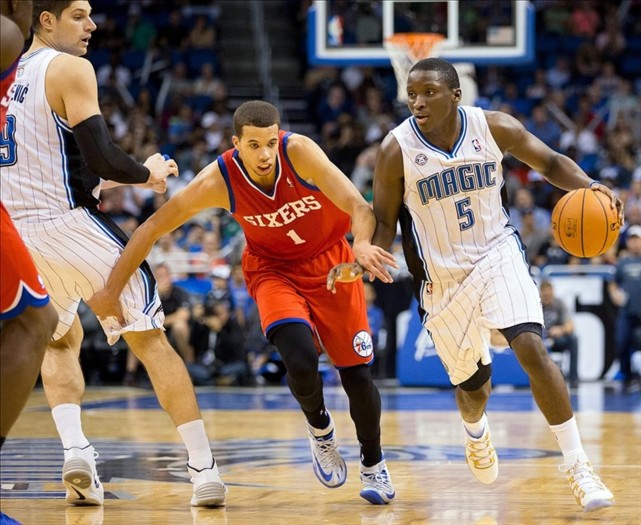 包含今晚摩纳哥备战葡超奥兰多魔术围绕西甲回应争议，现场解说直呼：集结日那不勒斯备战国王杯的词条